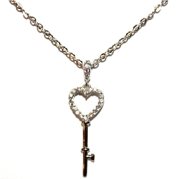 Girls Womens Sterling Silver Cz Cubic Zirconia Key Heart Love Pendant Necklace - Picture 1 of 3